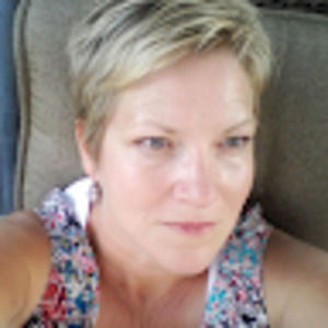 Meet your Posher, Elyce